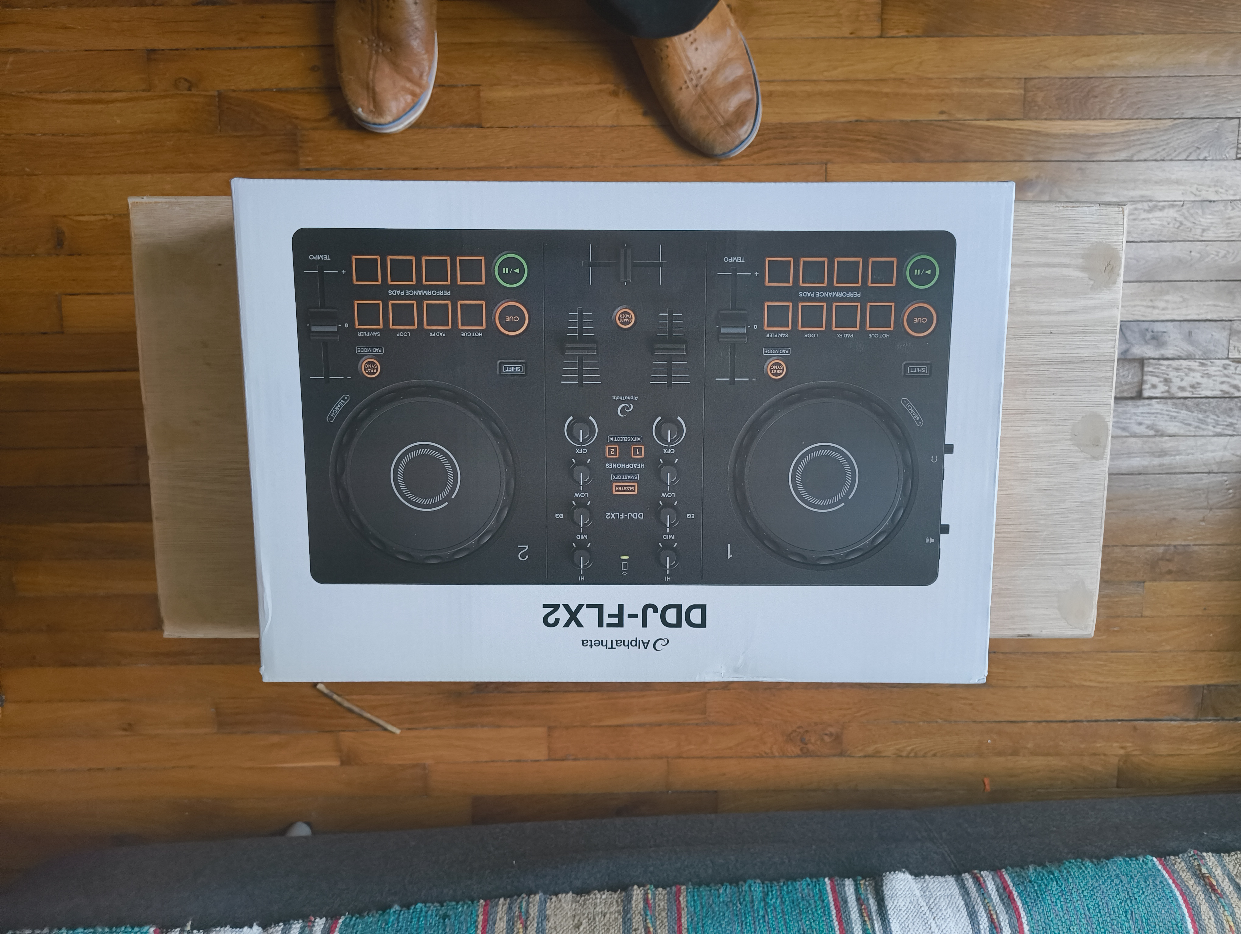 Vends AlphaTheta DDJ-FLX2 neuf