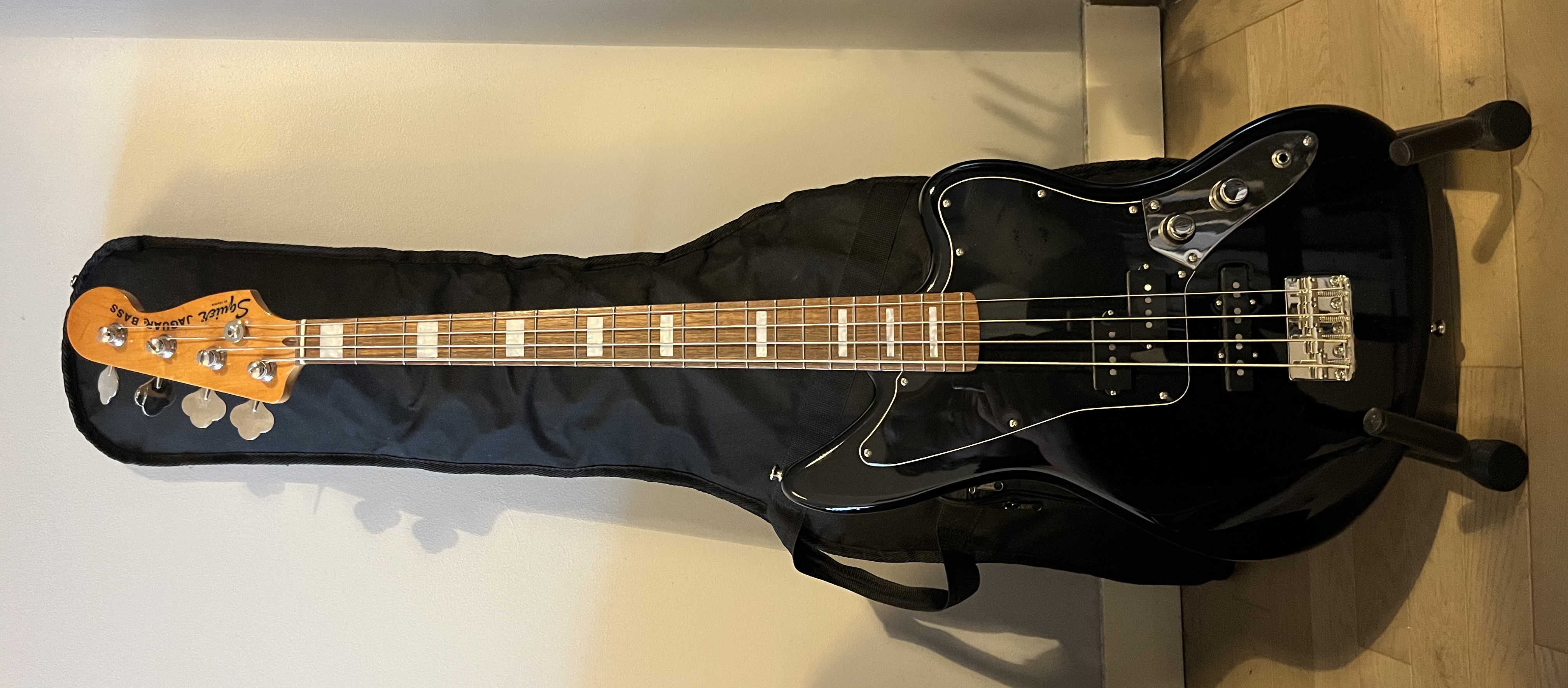 Squier Classic Vibe Jaguar Bass