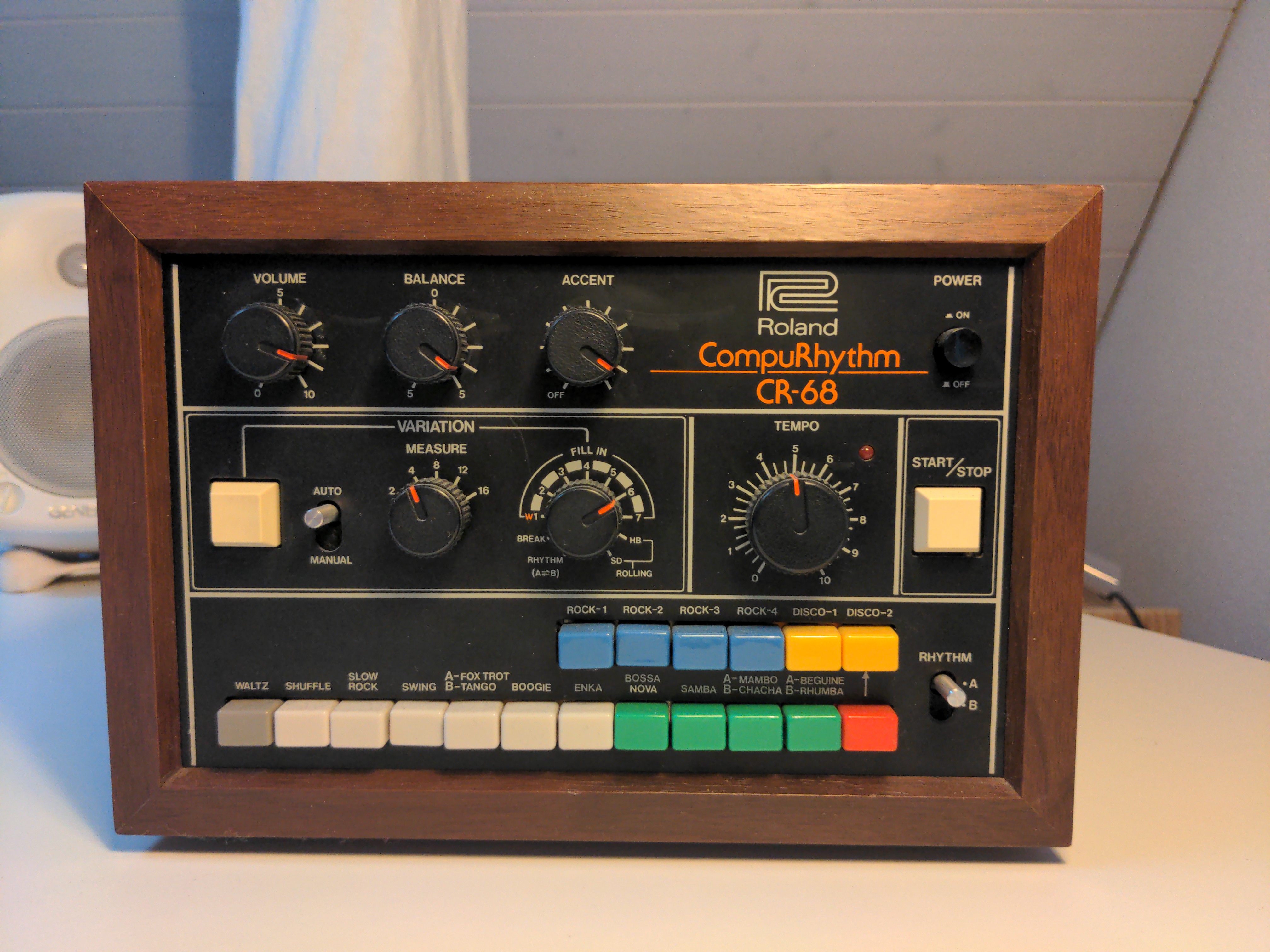 Roland CR-68 avec Tubbutec uniPulse MIDI