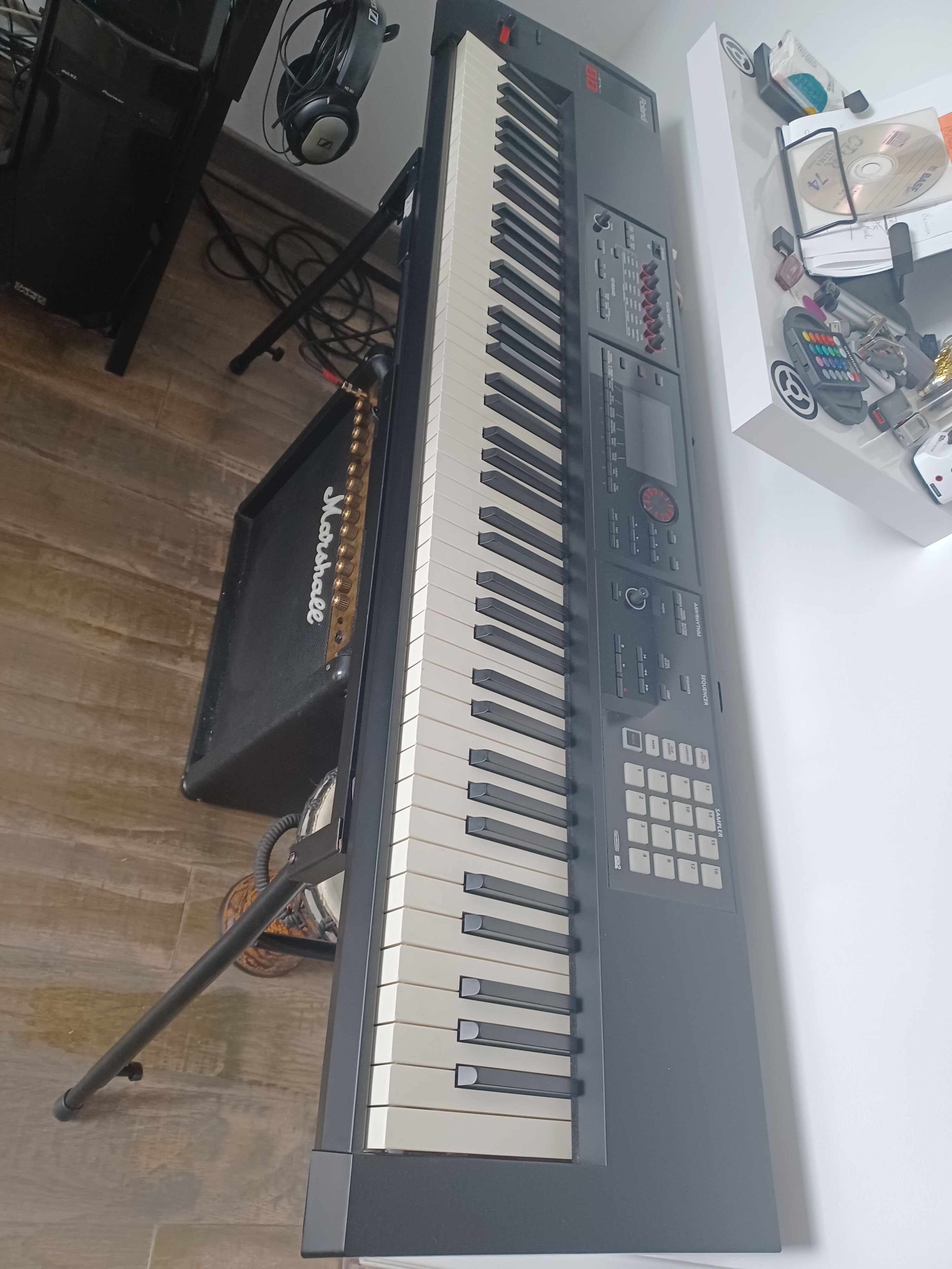Vends Roland FA08