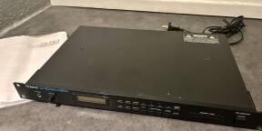 Synthétiseur numérique Roland D-110