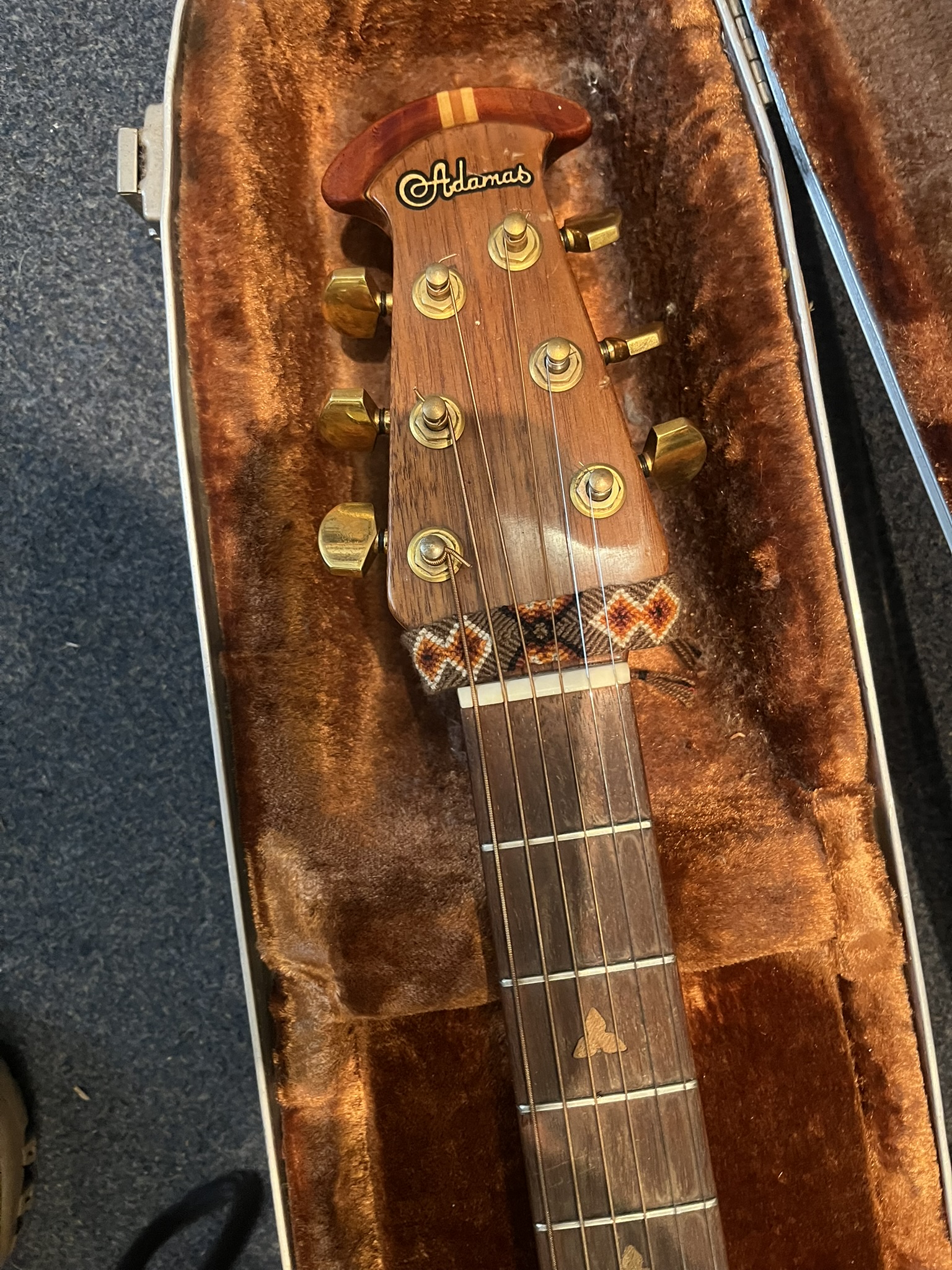 Vends Guitare electro-acoustique Ovation Adamas II (années 80)