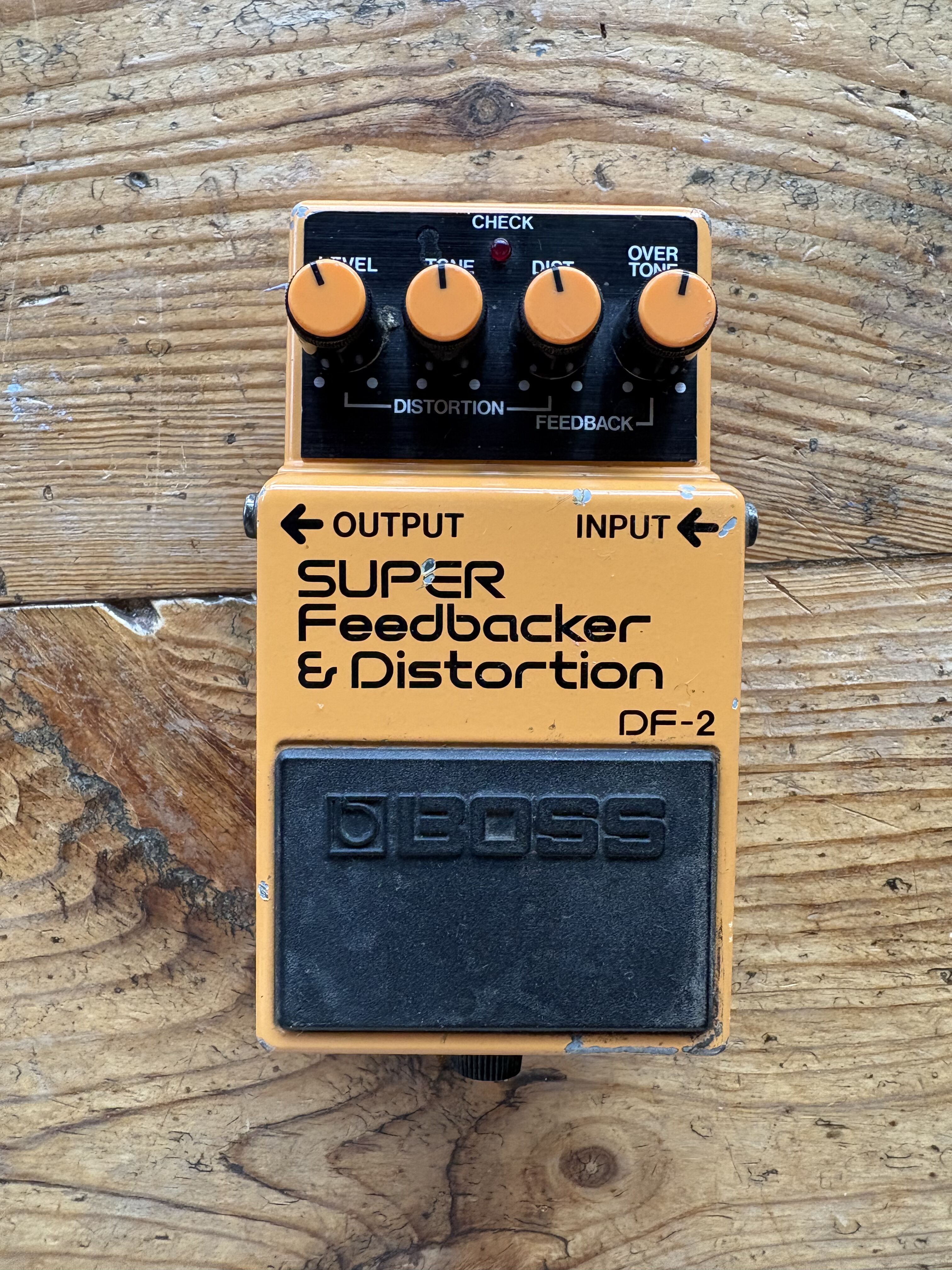 Pedale Boss super Feedbacker et Distortion DF-2