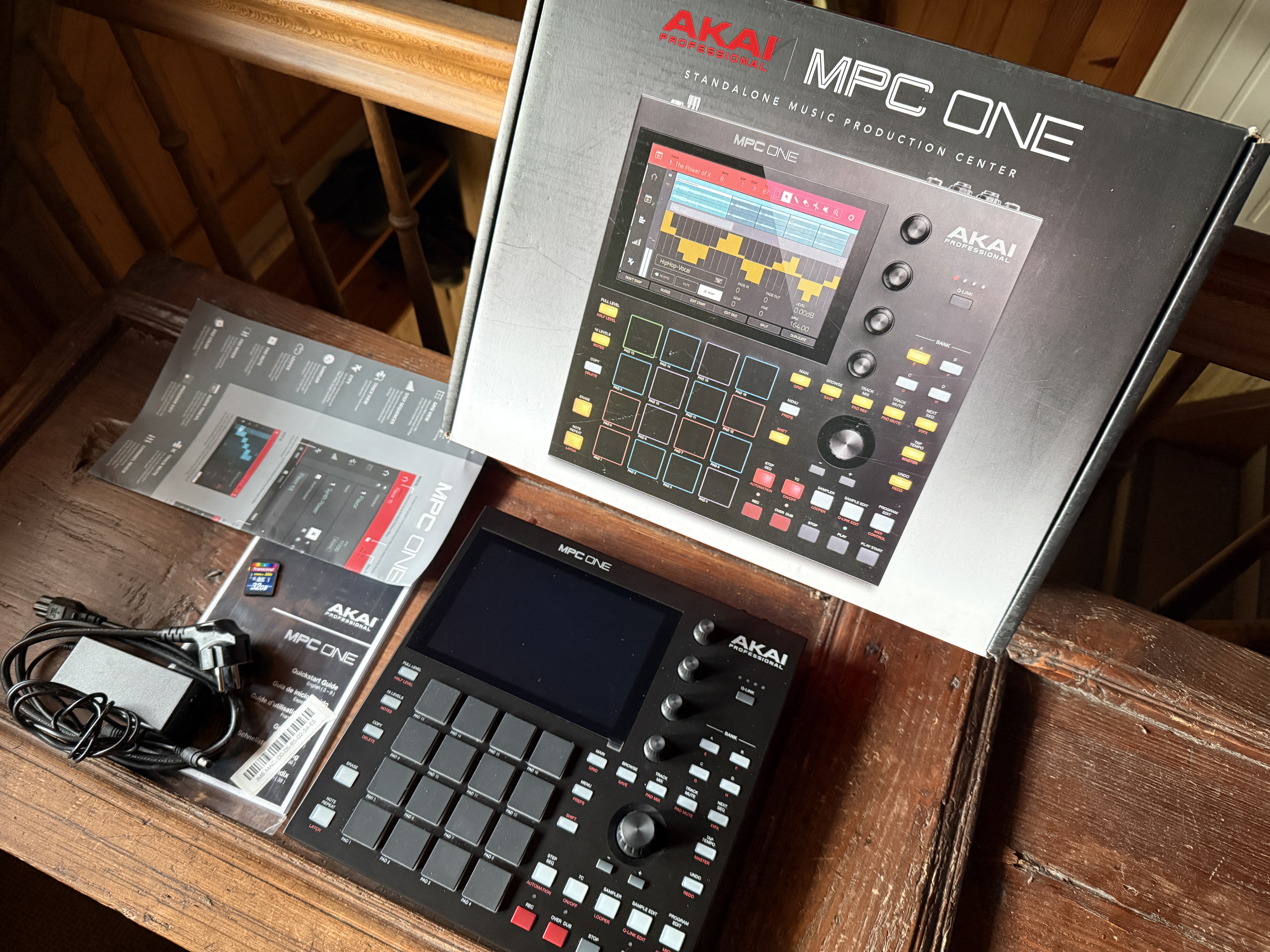 Vends Akai MPC One - complet comme neuf
