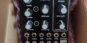 Qu-Bit Scanned (oscillateur numérique à modélisation physique+wavetable) module Eurorack