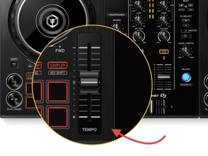 pioneer-ddj-400-main-deviens-dj-tempo pioneer-ddj-400-main-deviens-dj-tempo
