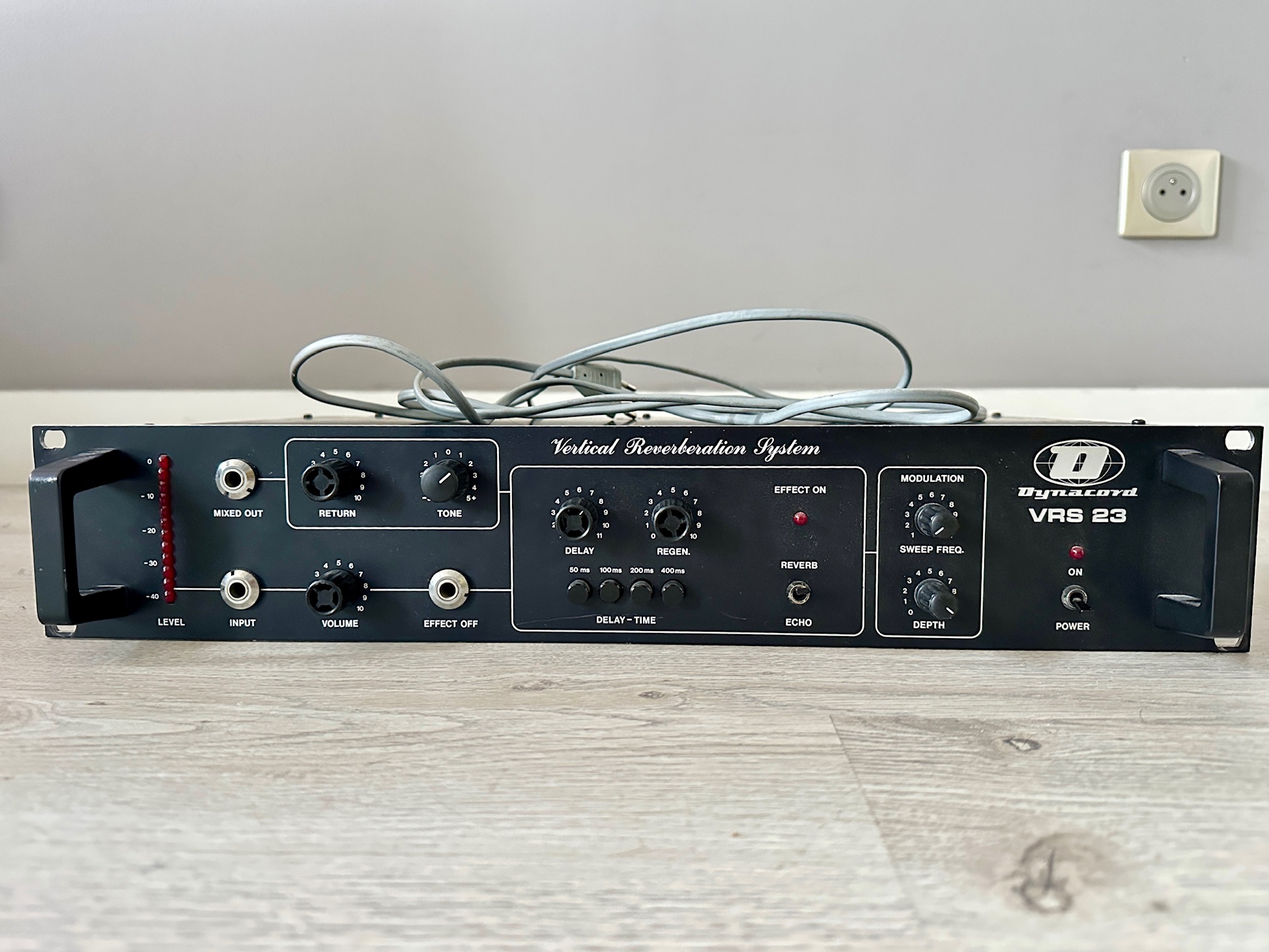 Vends delay / echo Dynacord VRS 23