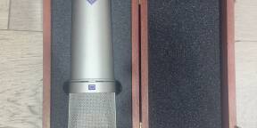 Vends micro Neumann U 87 AI