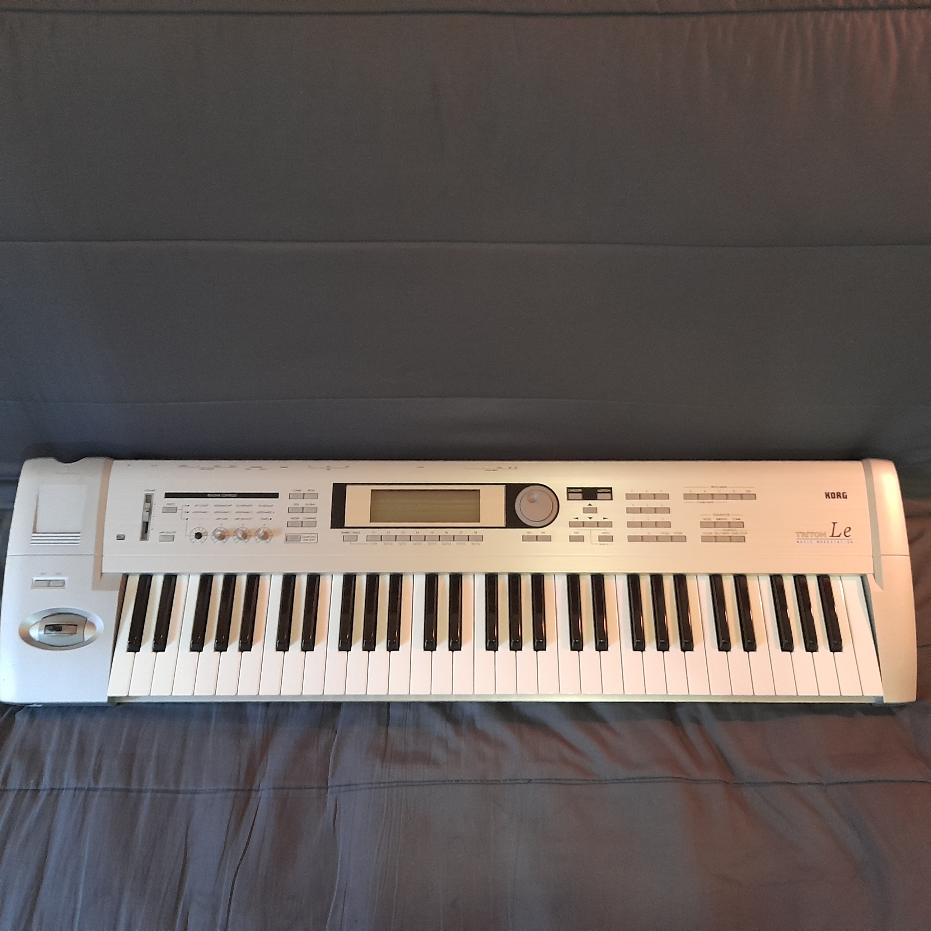Vends Clavier Korg Triton LE 61