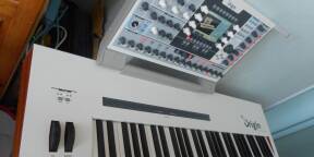 ORIGIN KEYBOARD ARTURIA EN EXCELLENT ETAT, MANUEL ET HOUSSE DE TRANSPORT