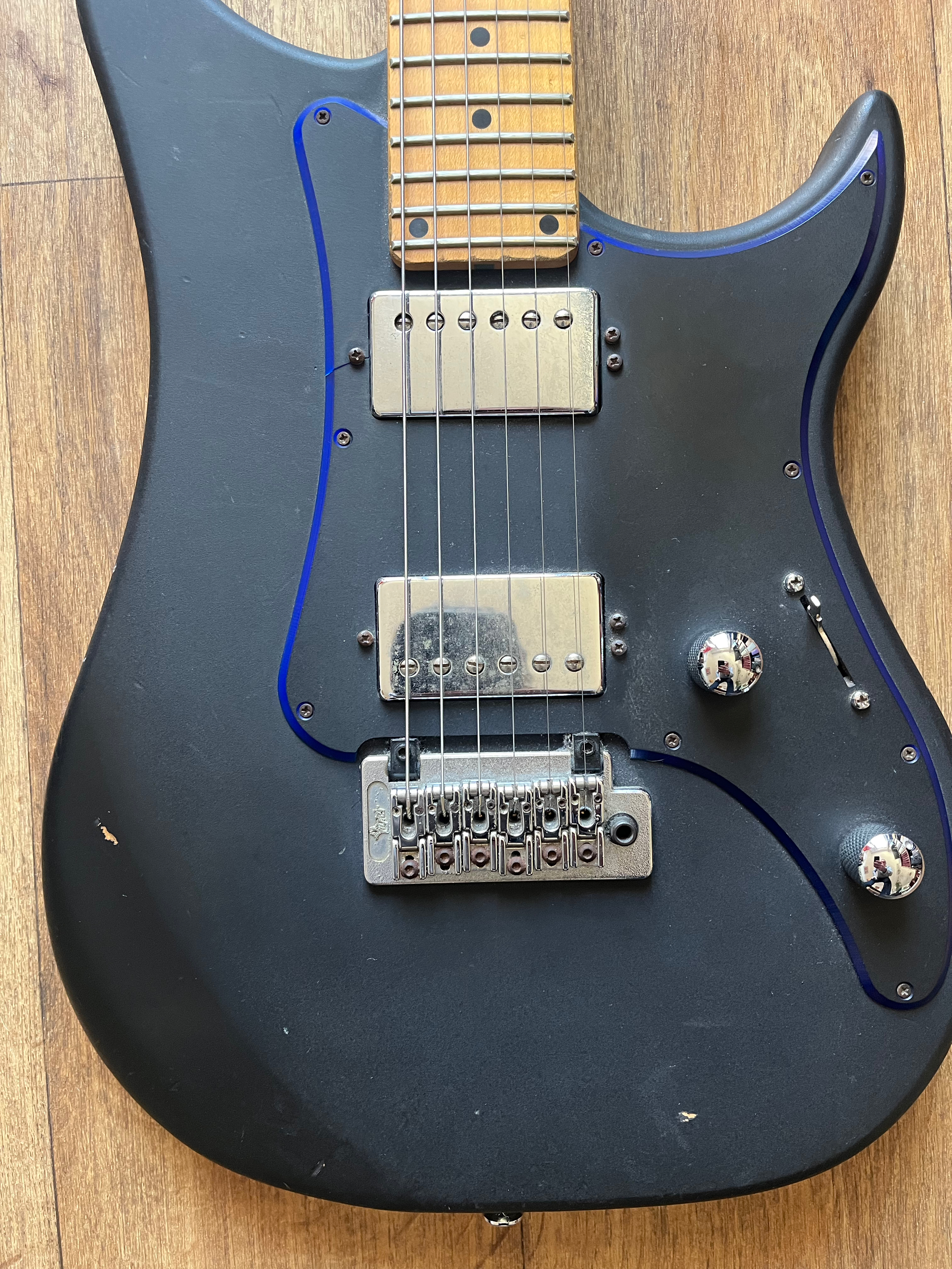 Excalibur Indus noire de 2004 + ampli TSA15H Ibanez