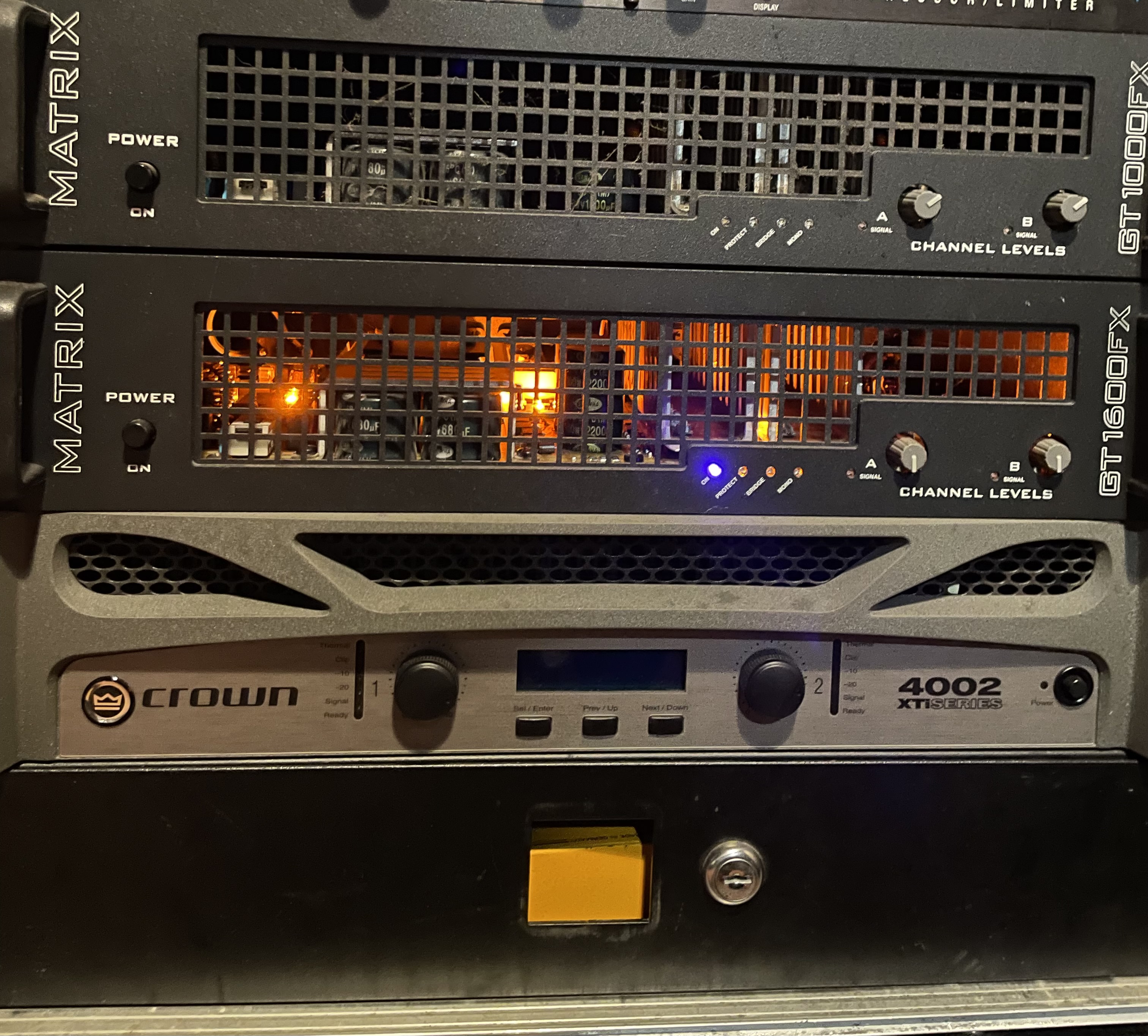 Vends Matrix Amplification GT1600FX