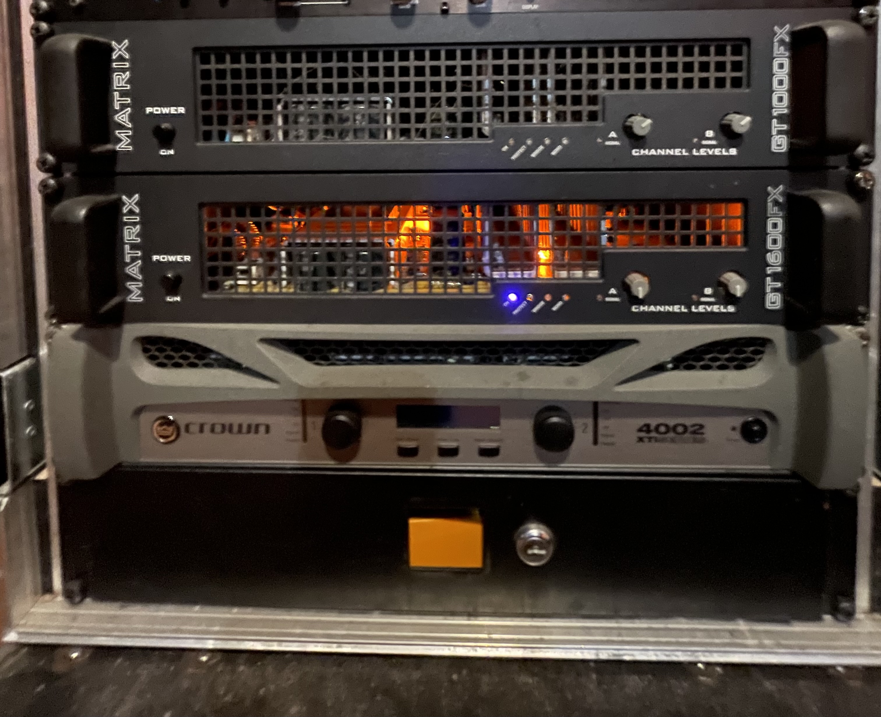 Matrix Amplification GT1600FX (43)