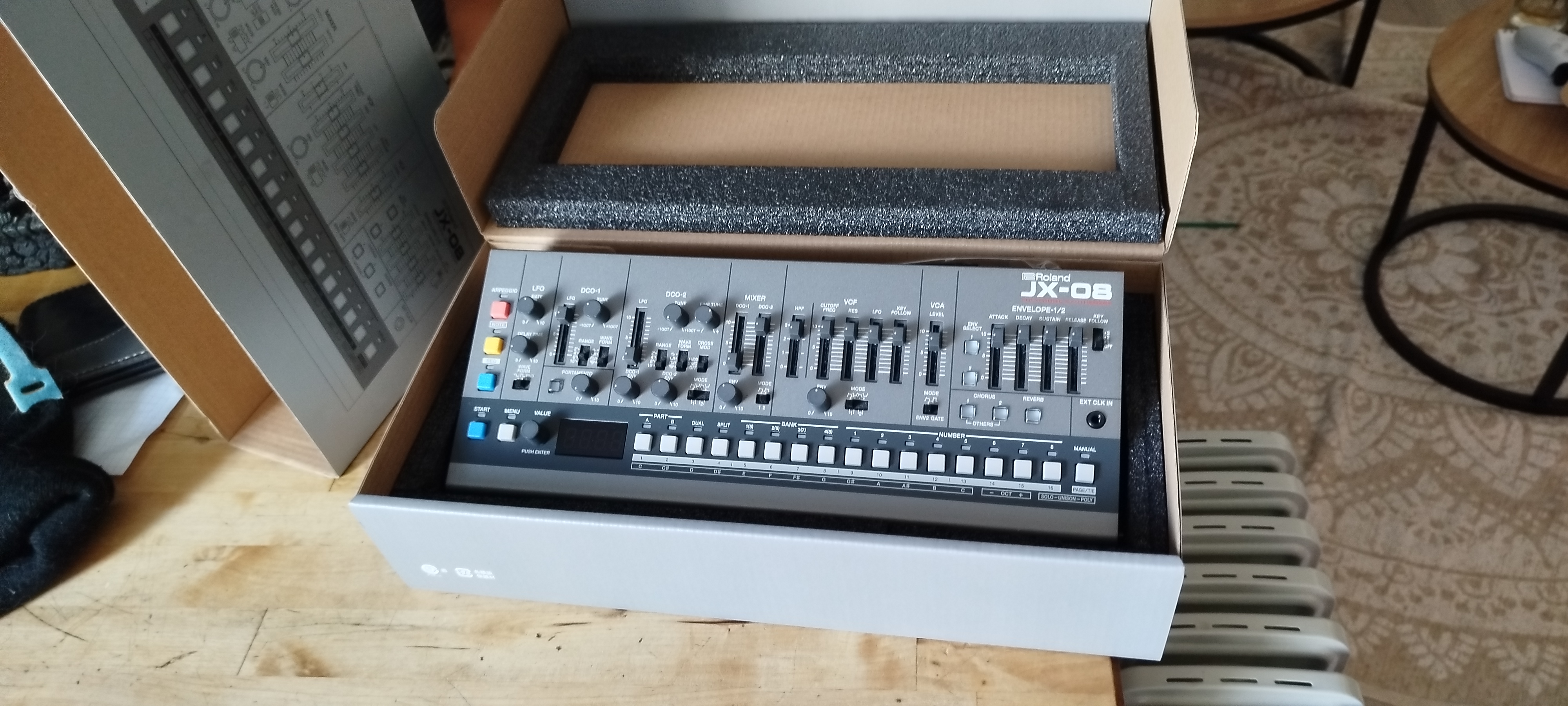 Vends roland JX-08