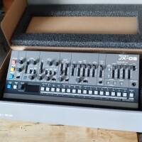 Vends roland JX-08