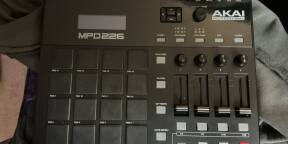 Akaï MPD 226 en très bon état de fonctionnement