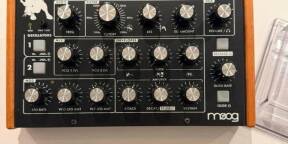 synthétiseur de basse Moog Minitaur