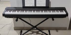 Piano numérique Yamaha P125a noir 88 touches