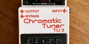 Vends BOSS TU3 Chromatic Tuner Accordeur