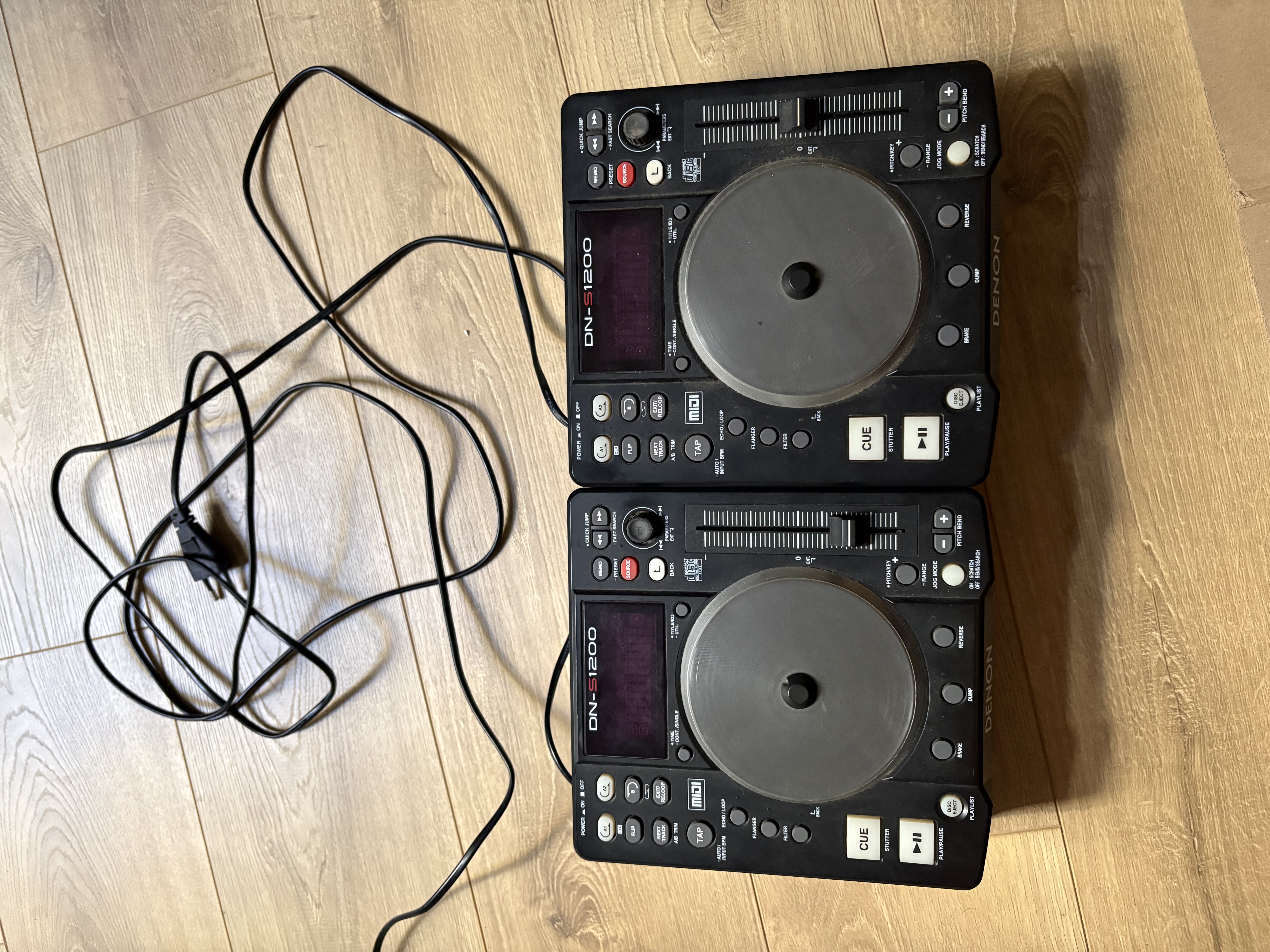 Vend paire de Denon DN-S1200