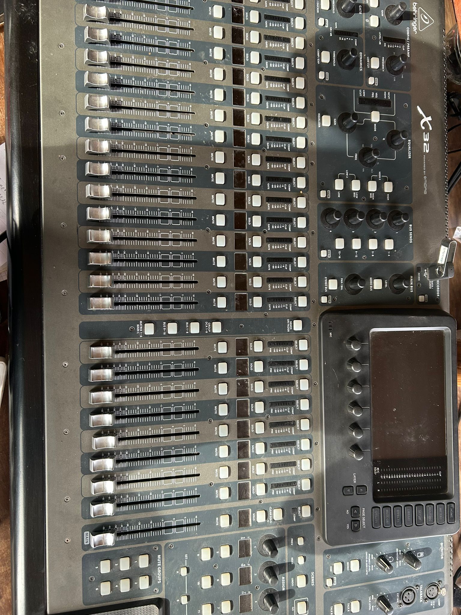 Behringer X32 – Console numérique full size