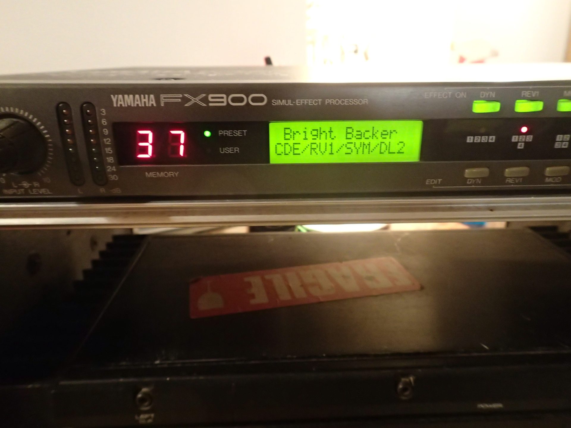 Annonces similaires Multi-effets YAMAHA FX900