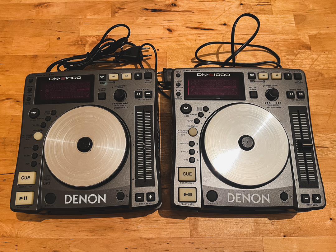 Paire de Denon DNS 1000 