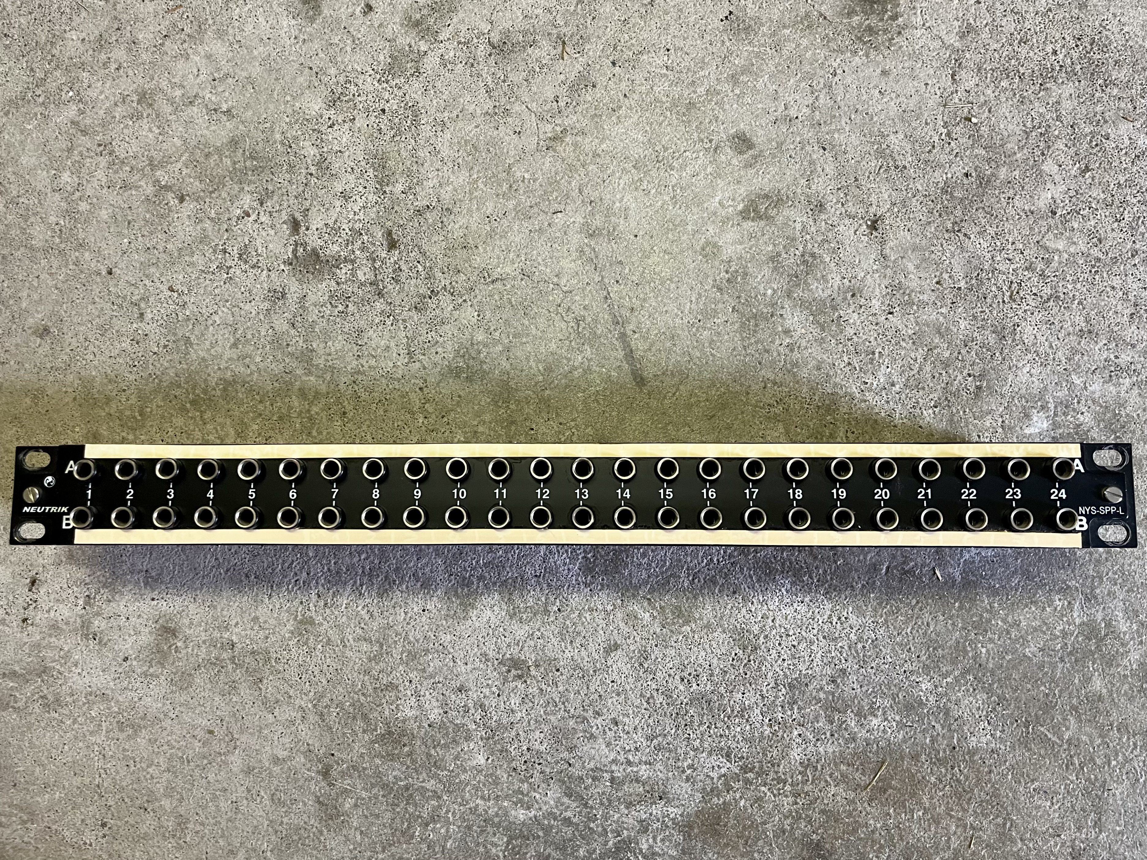 Patchbay Neutrik NYS-SPP-L