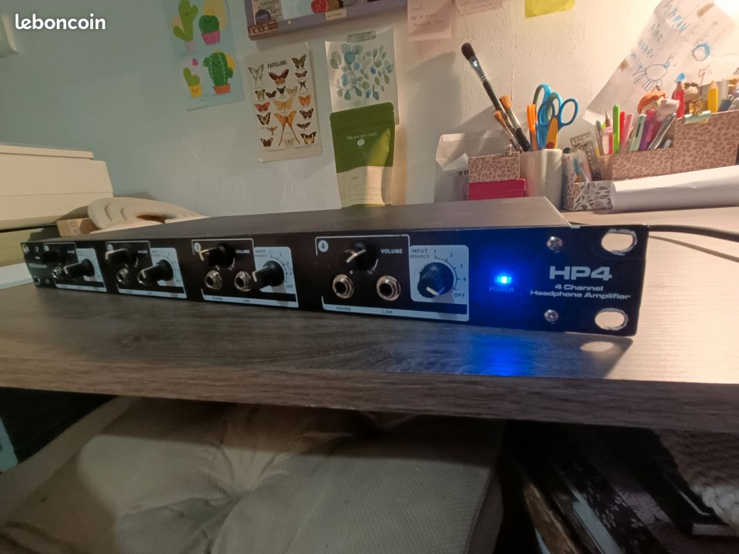 Amplificateur multi casque Millenium hp4