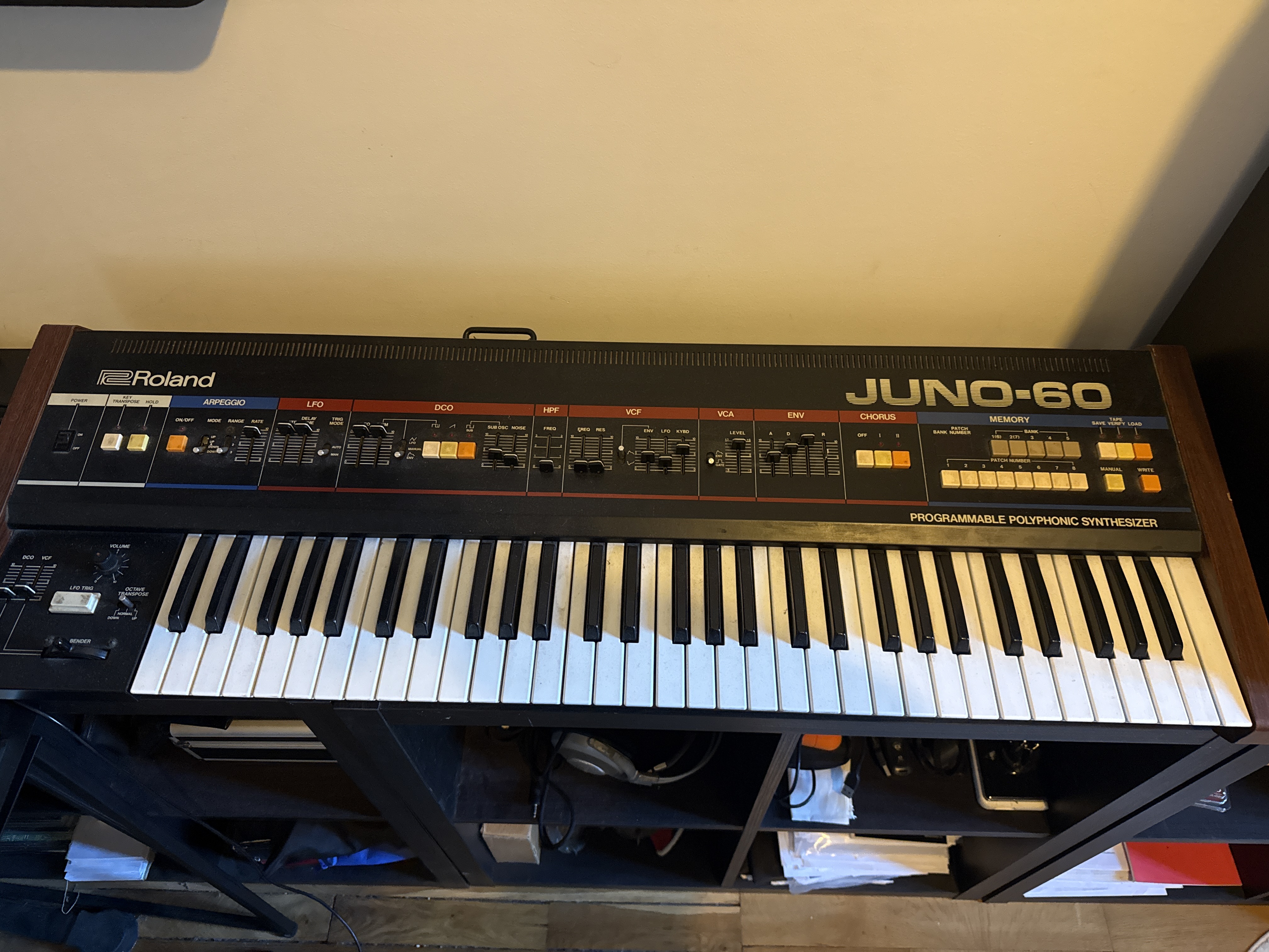 Vends Juno 60 révisé en parfait état 