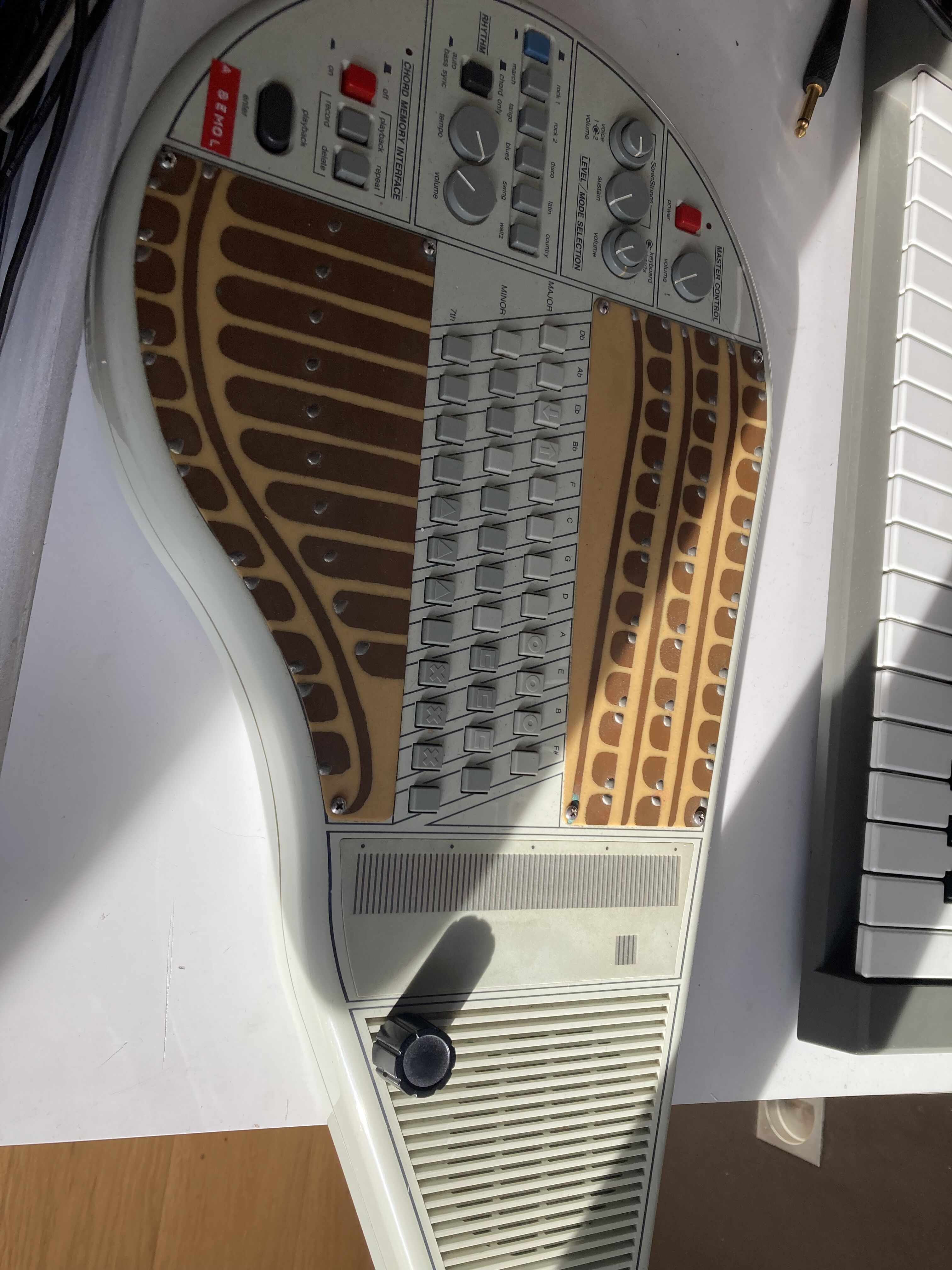 Folktek Modified Omnichord OM-84 (28961)