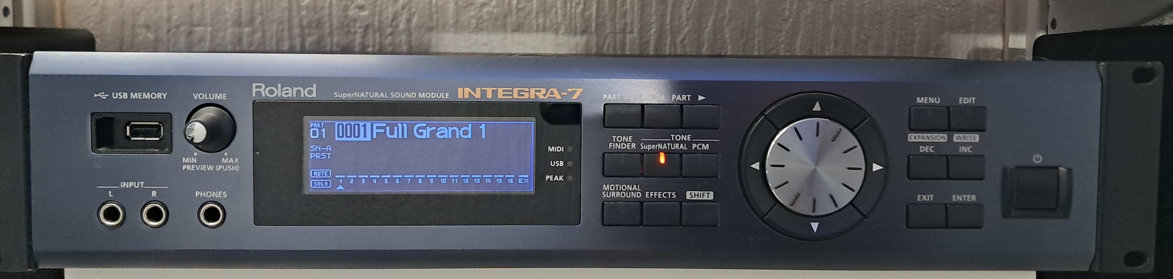 Roland Integra 7 