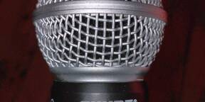 Vends Micro sans fil Emetteur main Shure SLX2/SM58 Neuf