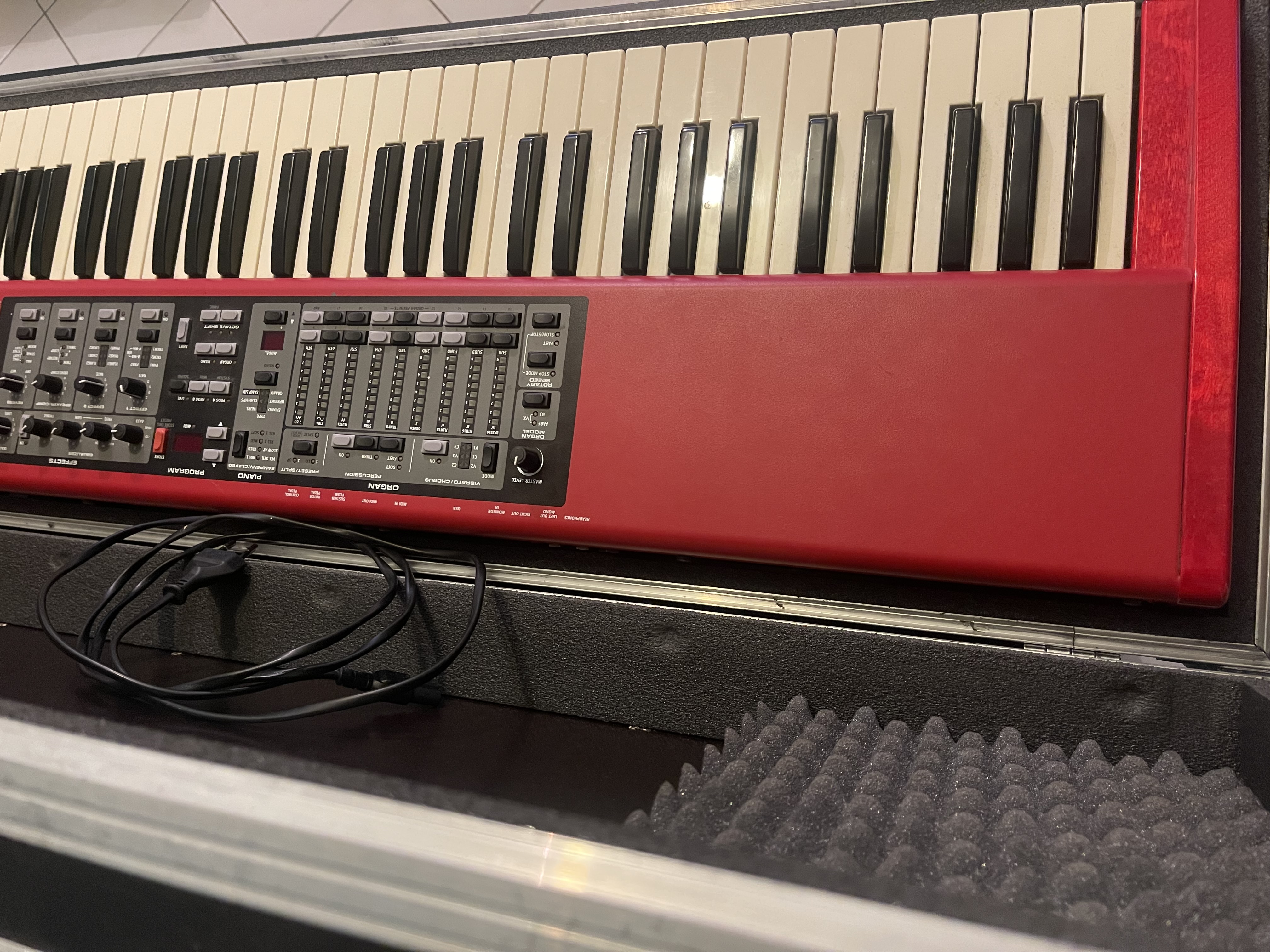Nord Electro 3 et son flight case