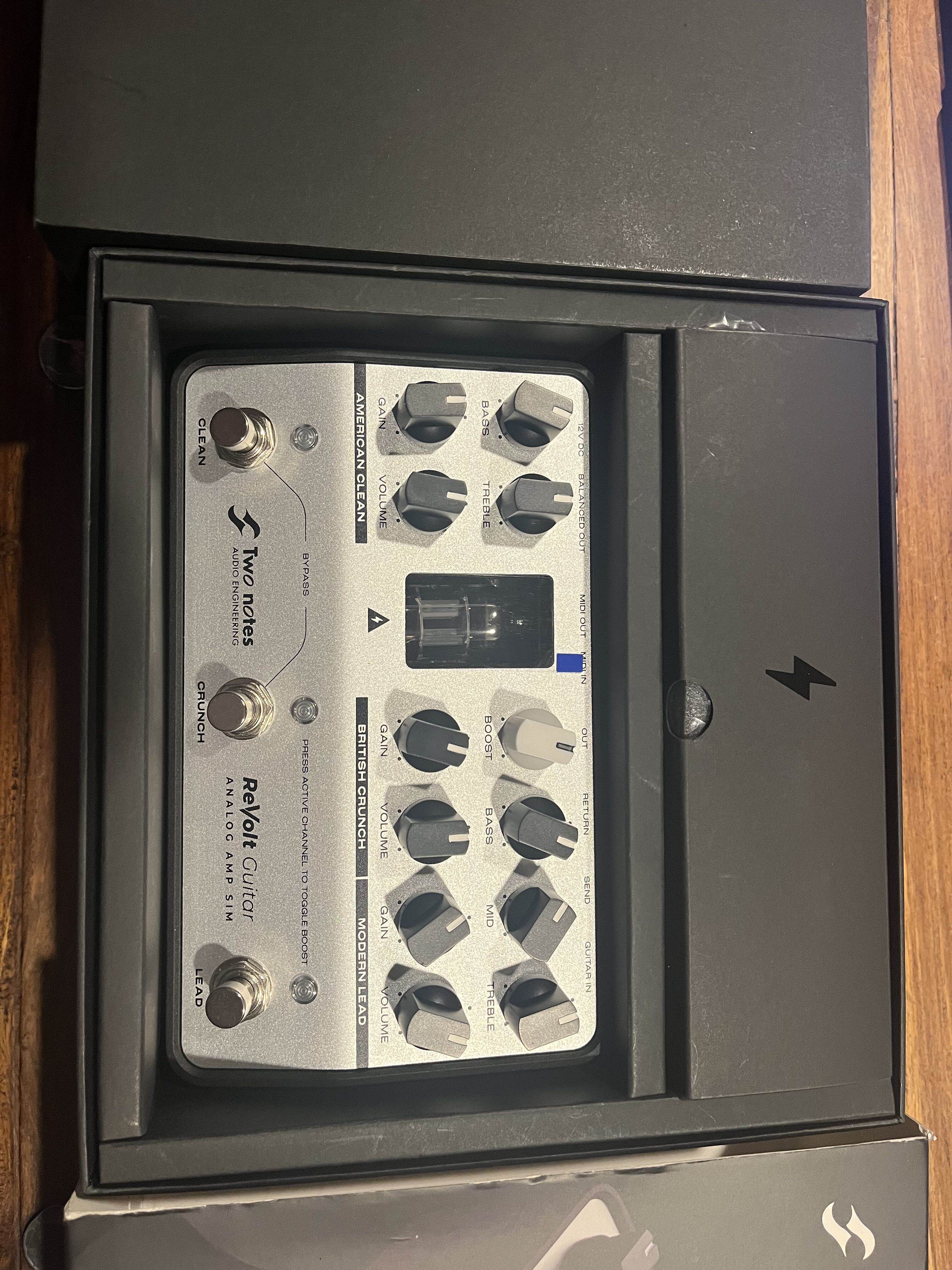 Two Notes Audio Engineering ReVolt Guitar (1128)