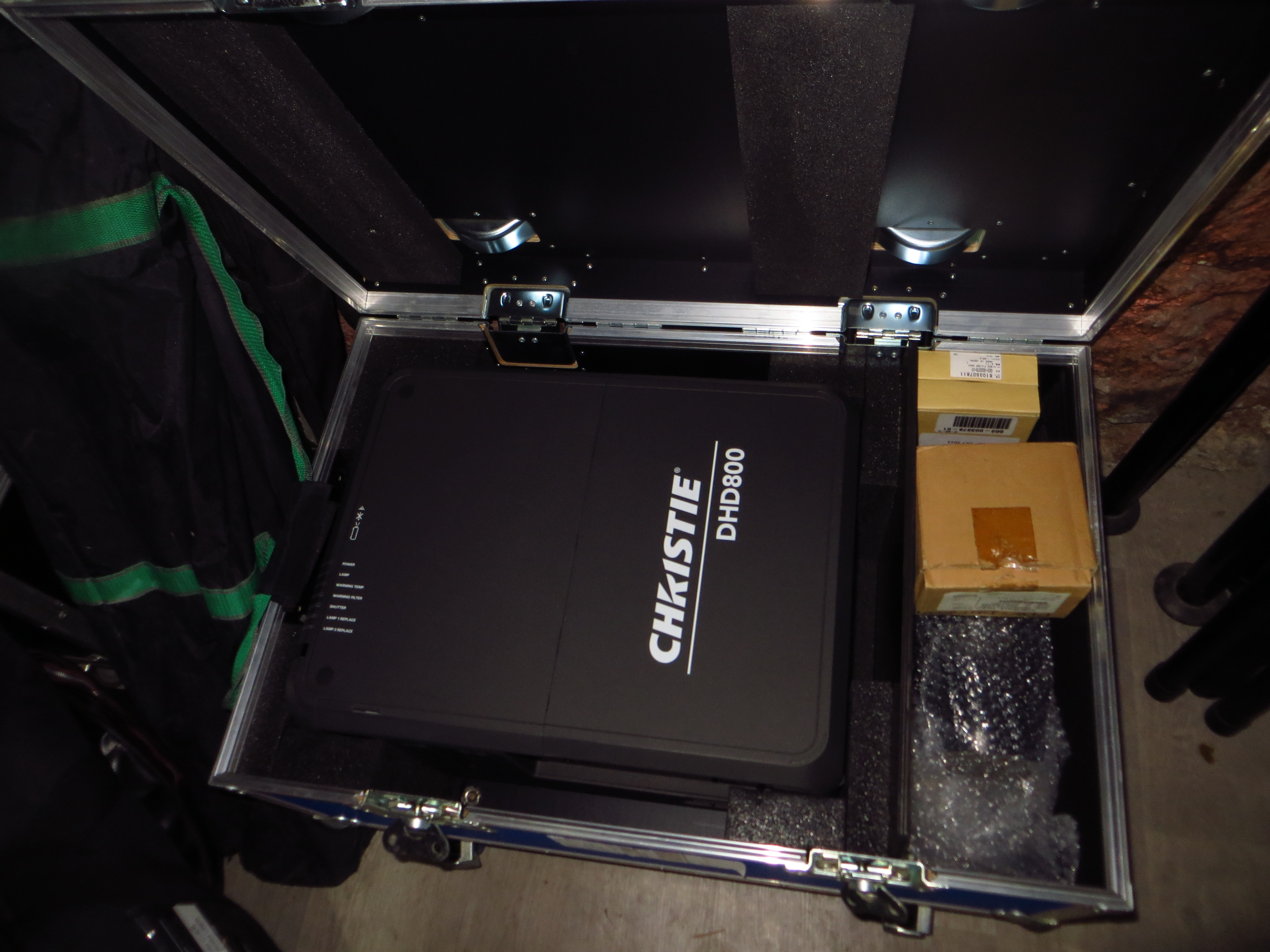 VEND VIDEO PROJECTEUR CHRITIE PRO 