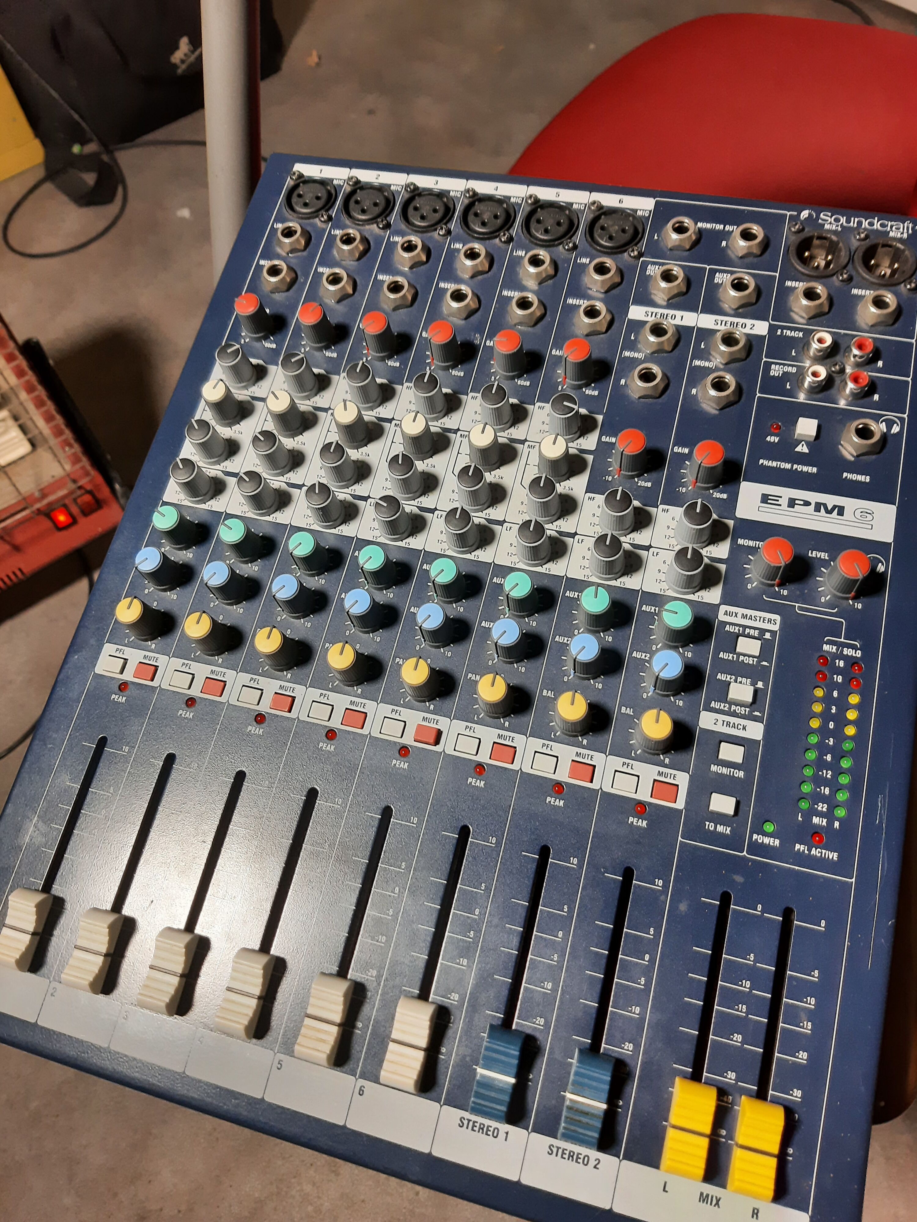 Console EPM-6 Soundcraft