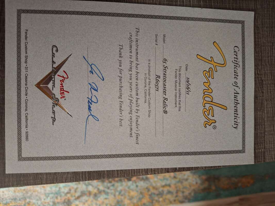 fender-stratocaster-masterbuilt-5072828@2x