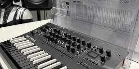 Korg Minilogue XD - Édition spéciale inversé + cover
