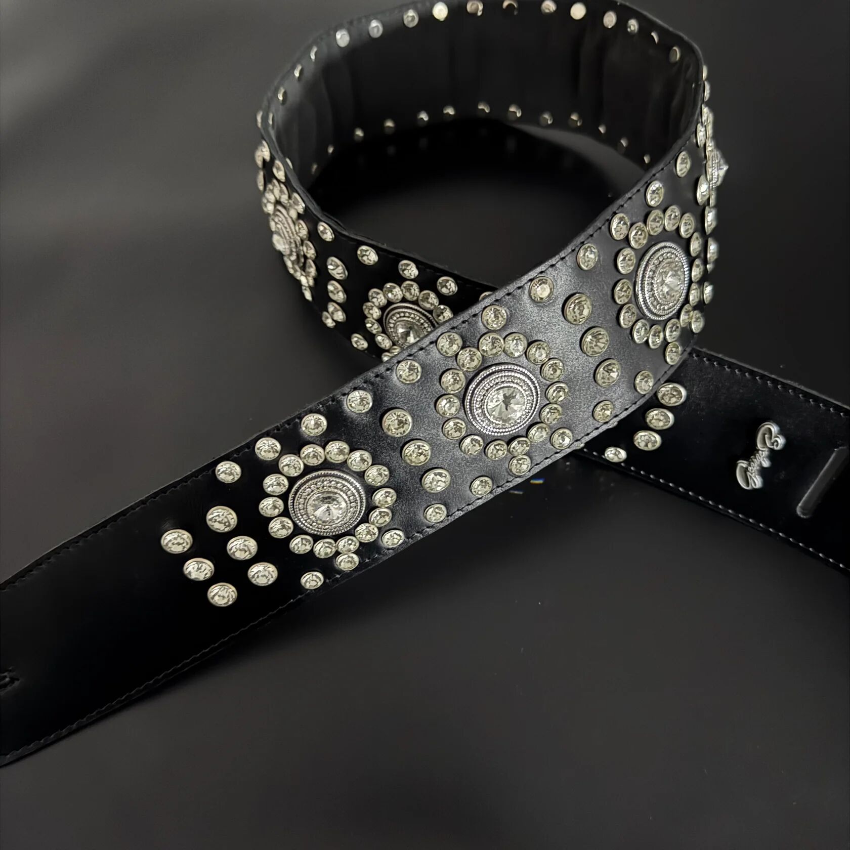 GBS Black Leather Guitar Strap &ndash; Paul Stanley Style : Black Leather Guitar Strap &ndash; Paul Stanley Style