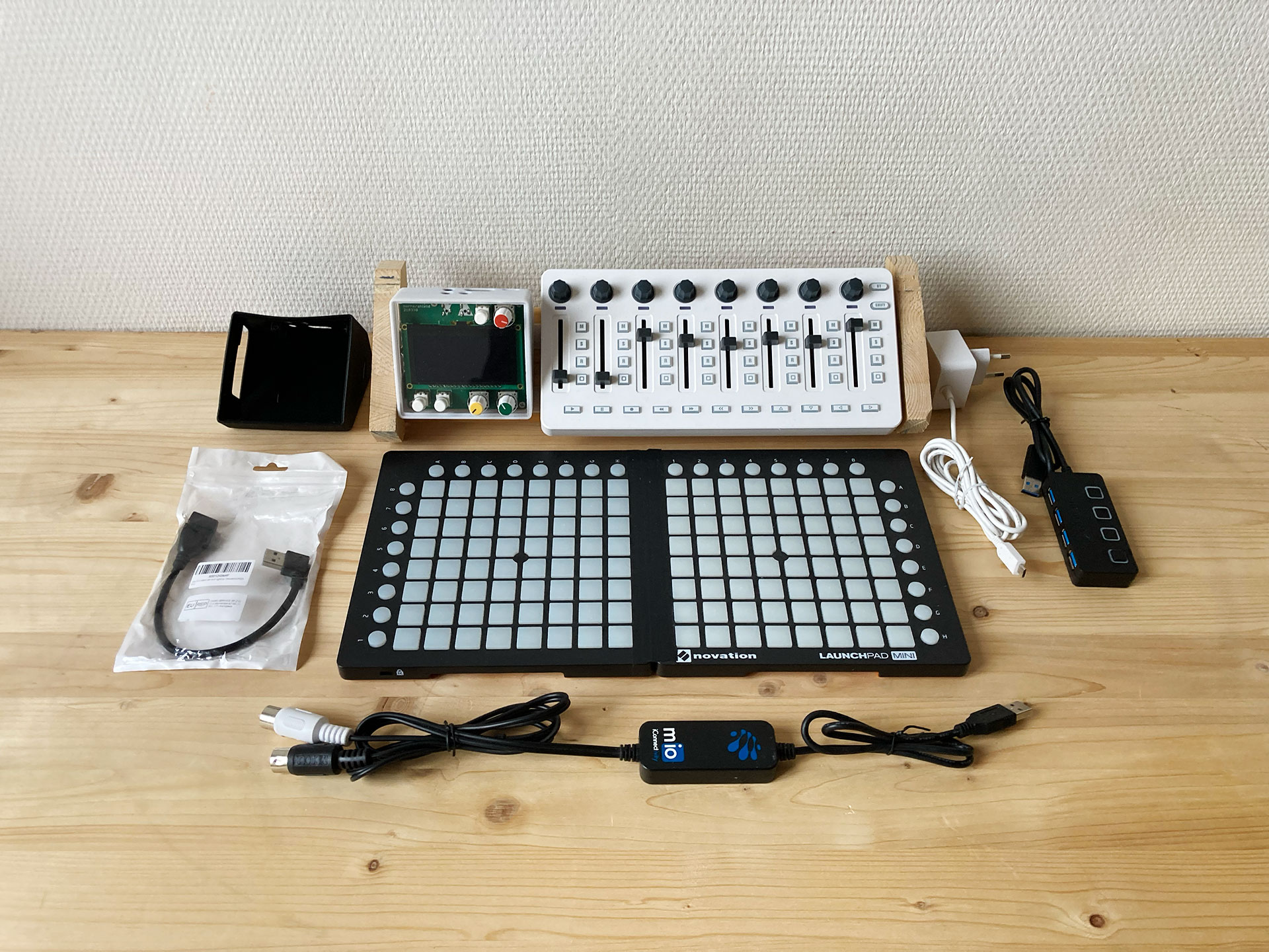 Monome NORNS SHIELD + Midigrid + Interface MIDI DIN + Controleur MIDI