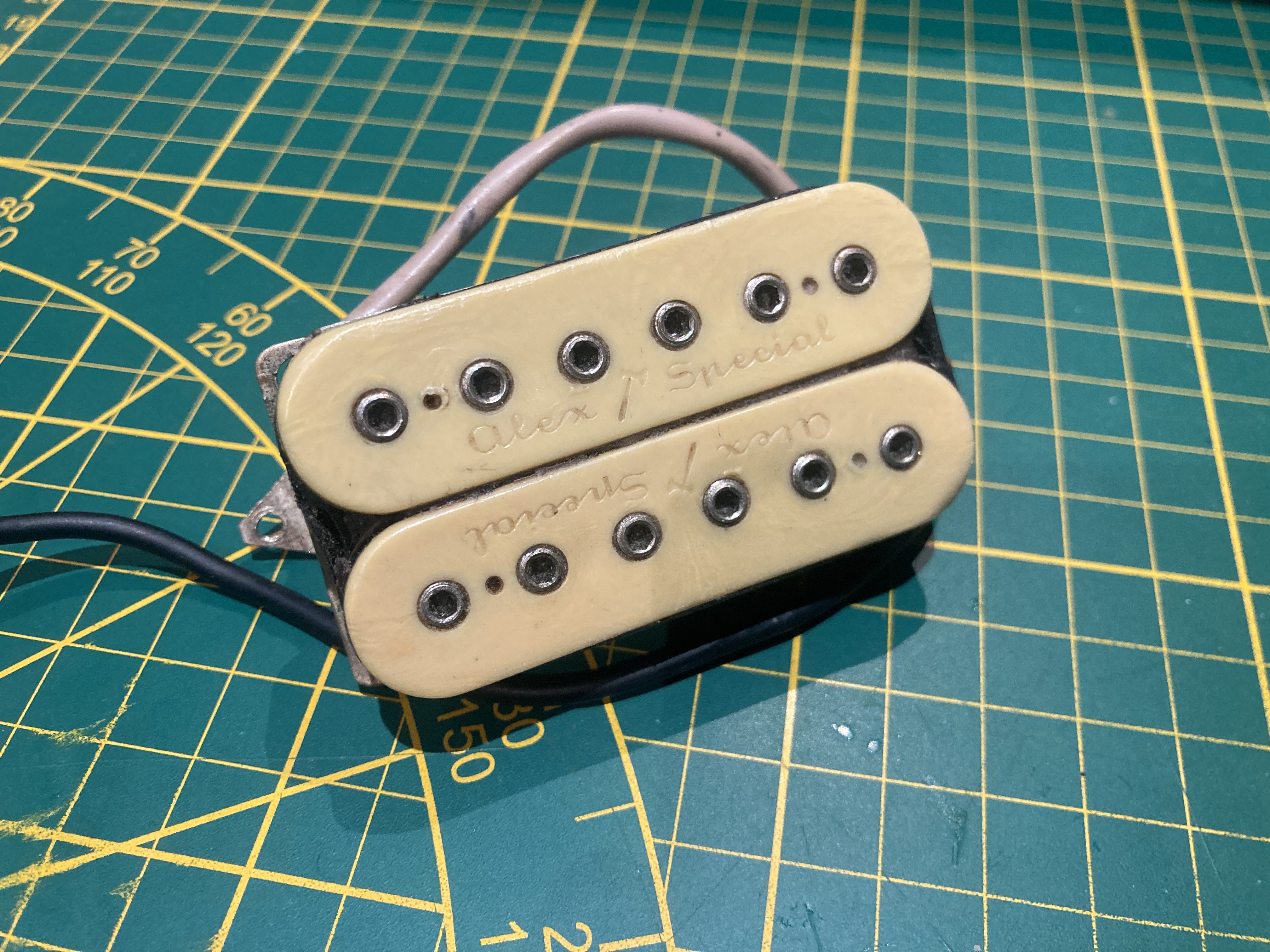 Micro Alex Axe Special proto-DiMarzio