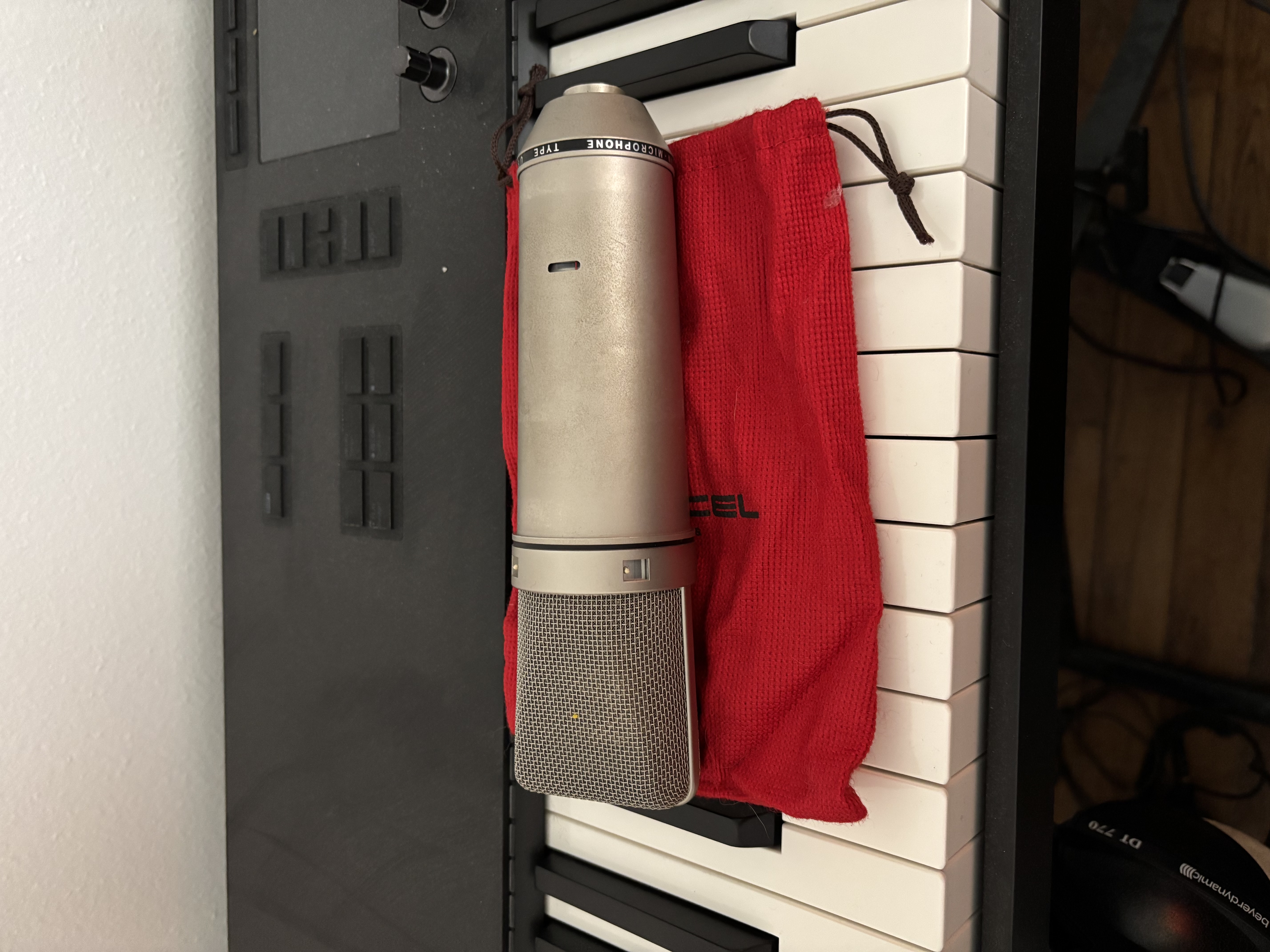Vends micro Neumann U87 