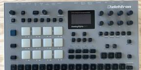 Elektron Analog Rytm MKII Drum Machine + Sampler (Gray)