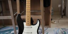 Je vends une Fender Stratocaster California Corona de 2000