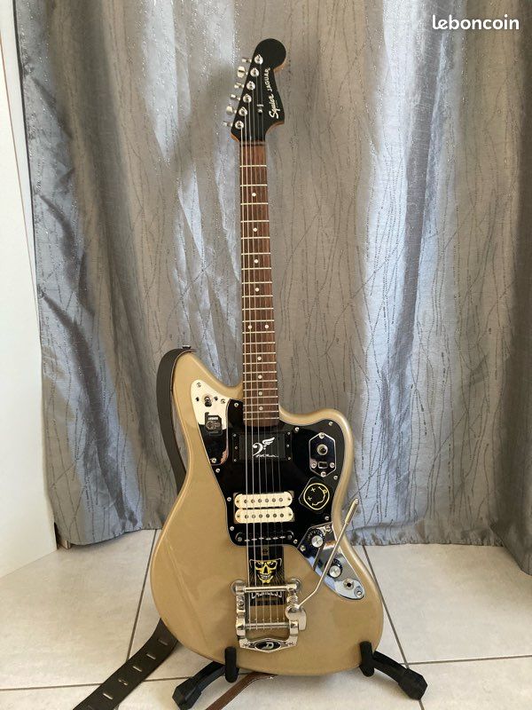 squier contemporary jaguar modifiée
