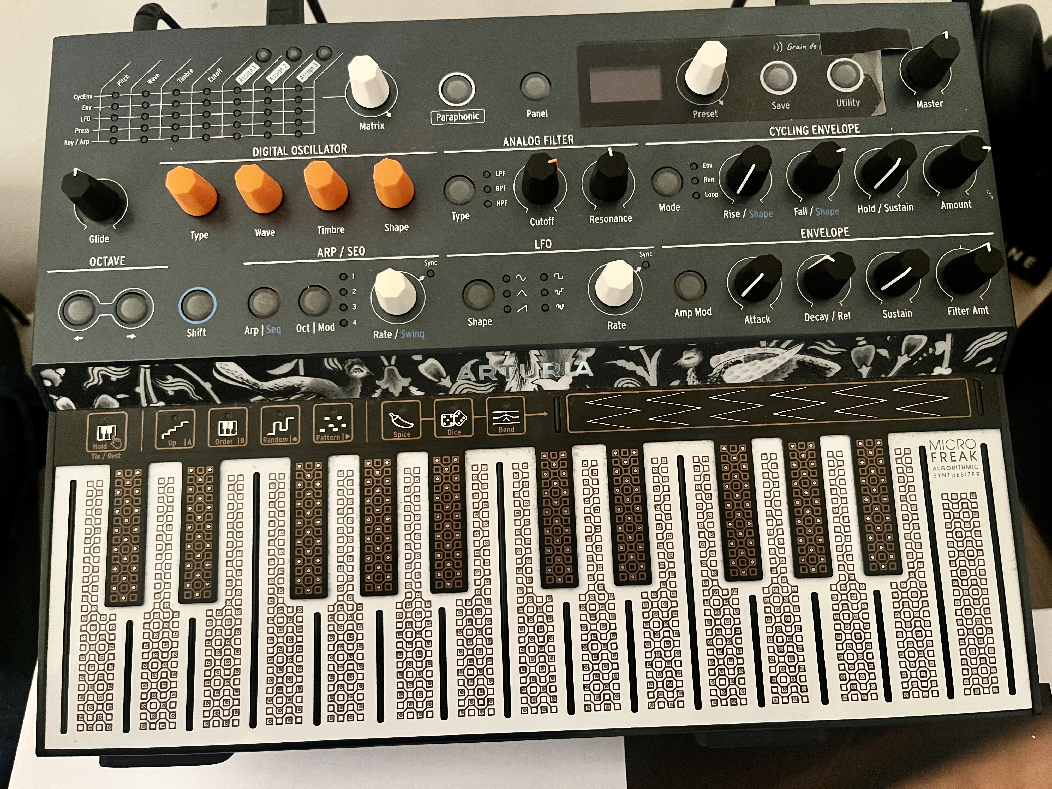 Vends Arturia Microfreak en parfait état 
