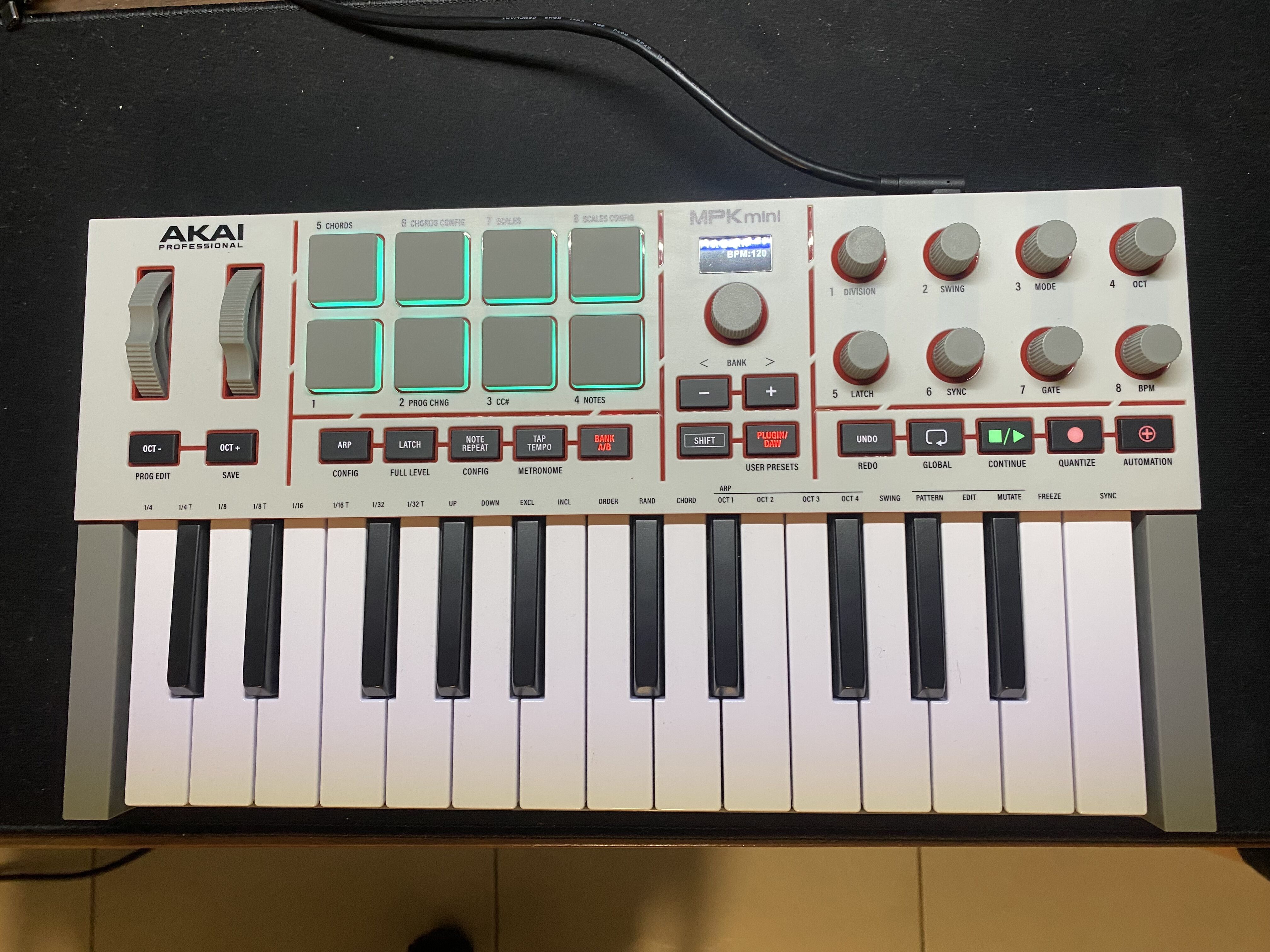 [VENDS] Akai MPK Mini MK4