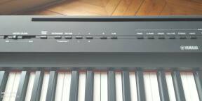 vends piano numérique yamaha P-125