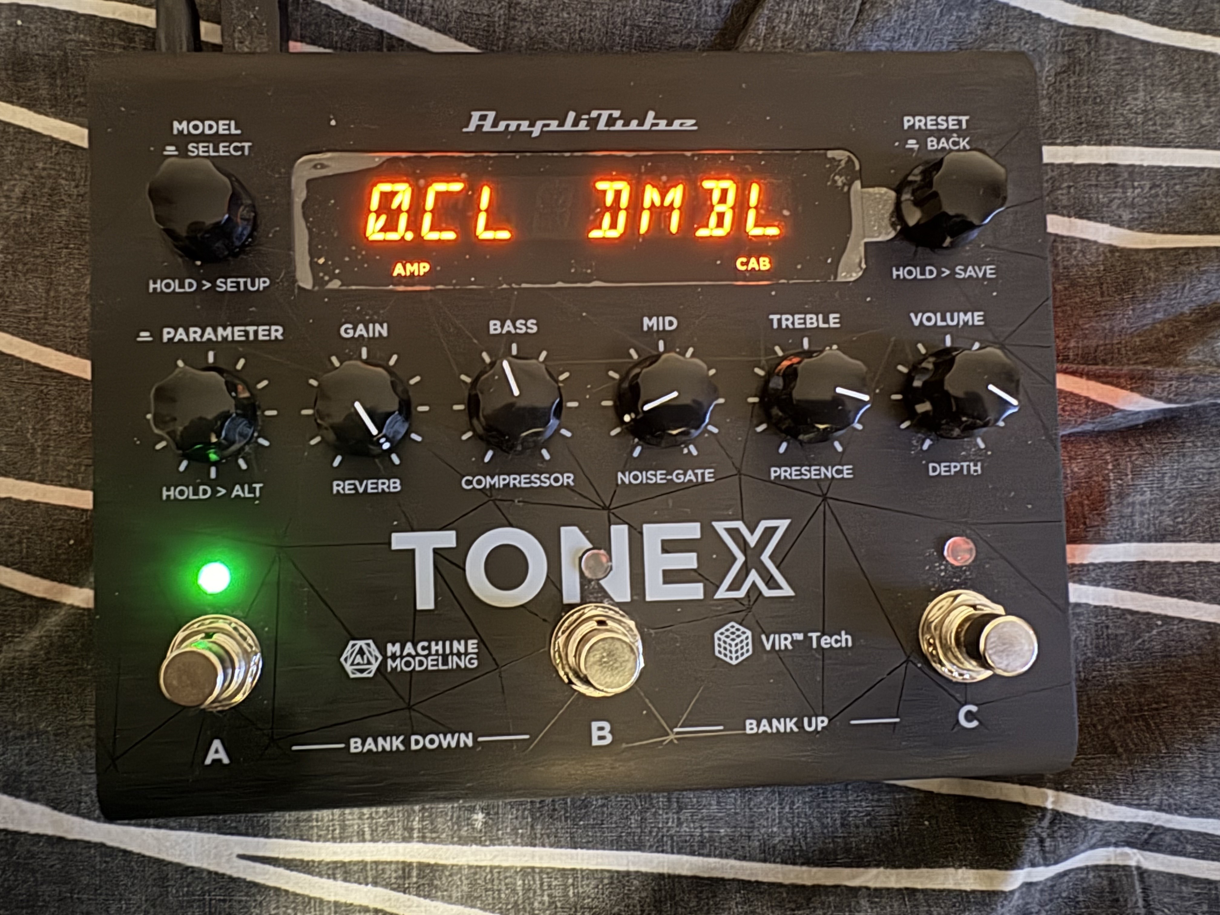 Vends IK MULTIMEDIA TONEX Pedal